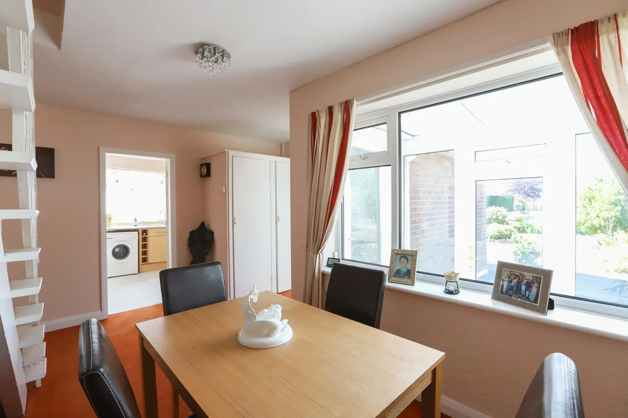 Lowton Road, Lytham St. Annes, FY8, photo 2