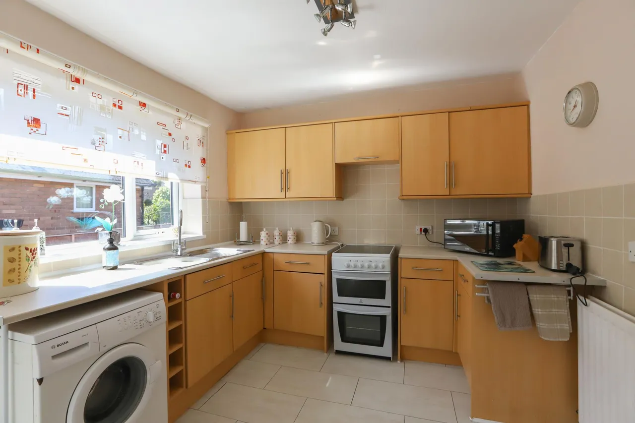 Lowton Road, Lytham St. Annes, FY8, photo 8