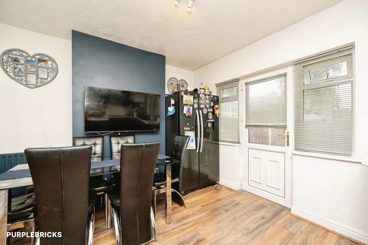 Throne Crescent, Rowley Regis, B65, photo 18