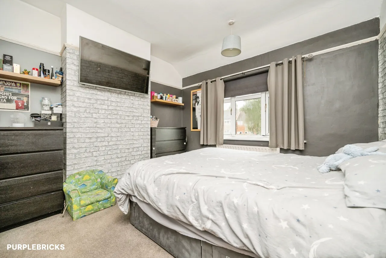 Throne Crescent, Rowley Regis, B65, photo 9