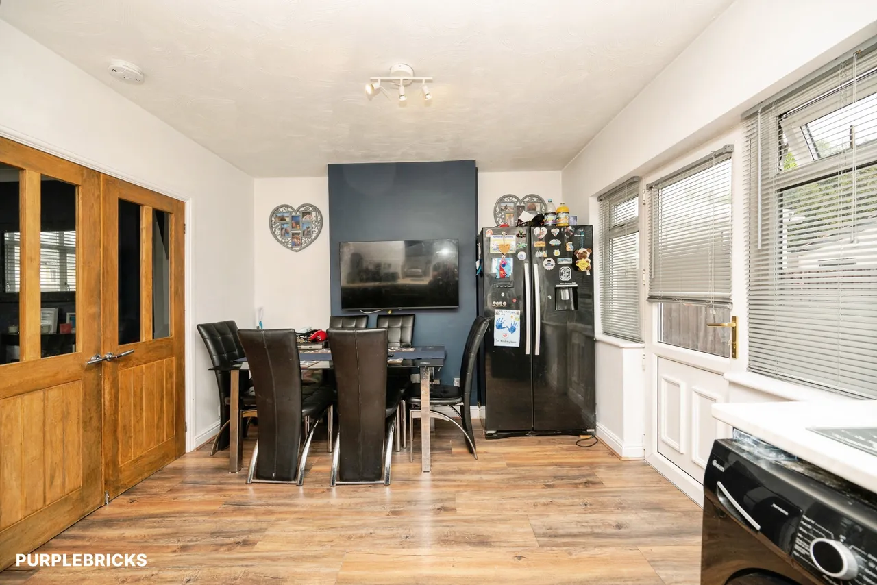Throne Crescent, Rowley Regis, B65, photo 22