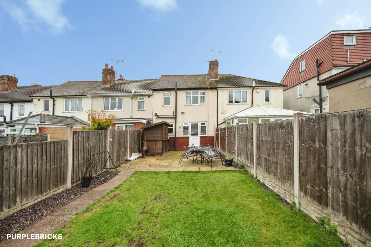 Throne Crescent, Rowley Regis, B65, photo 16