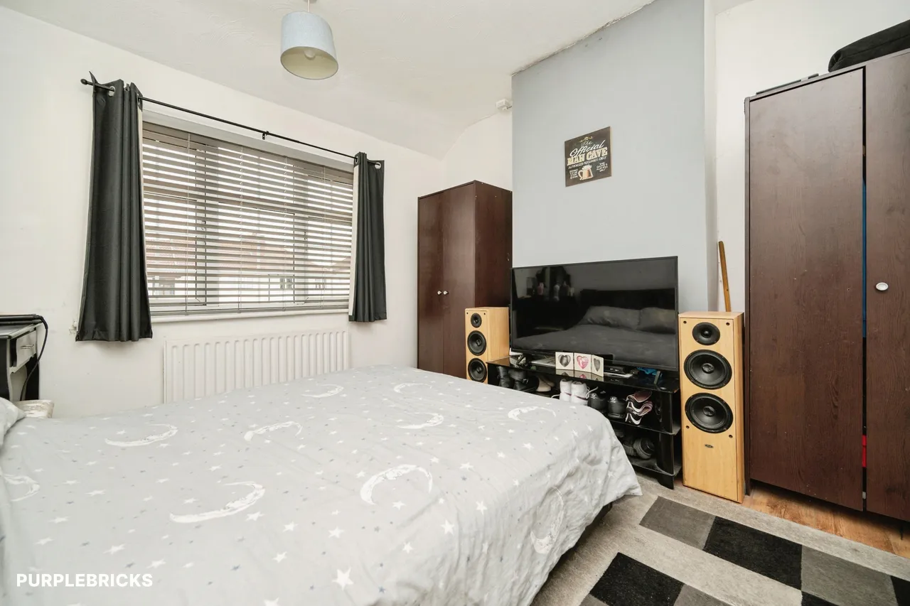 Throne Crescent, Rowley Regis, B65, photo 20