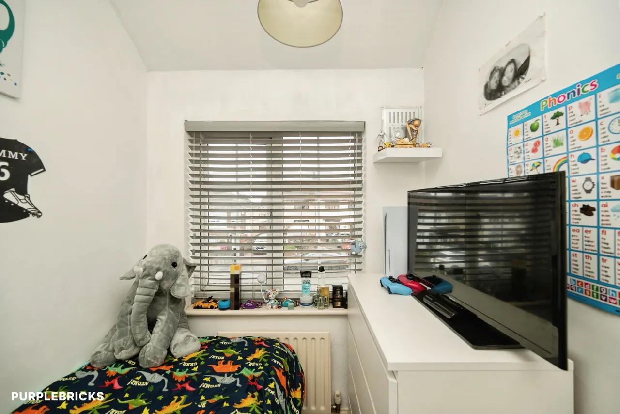 Throne Crescent, Rowley Regis, B65, photo 5