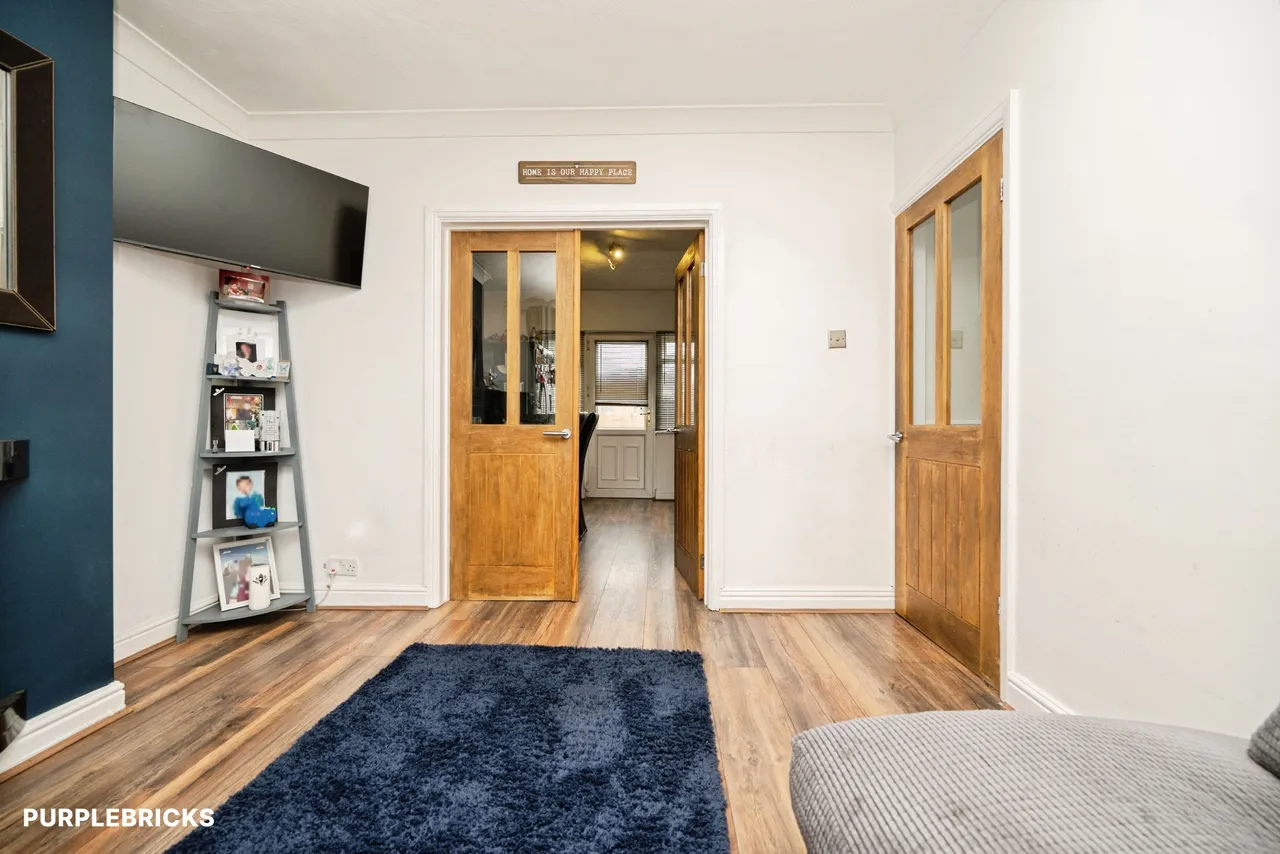 Throne Crescent, Rowley Regis, B65, photo 12
