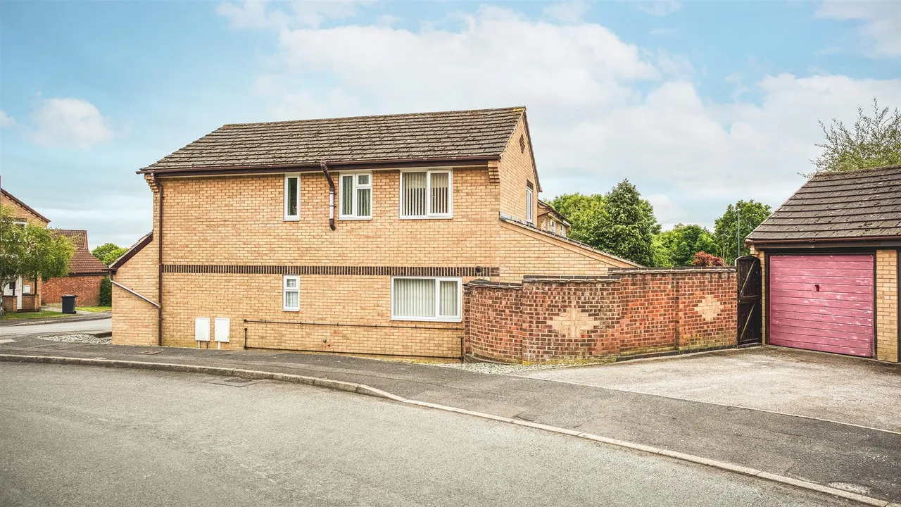 Somerby Way, Oakwood, photo 18