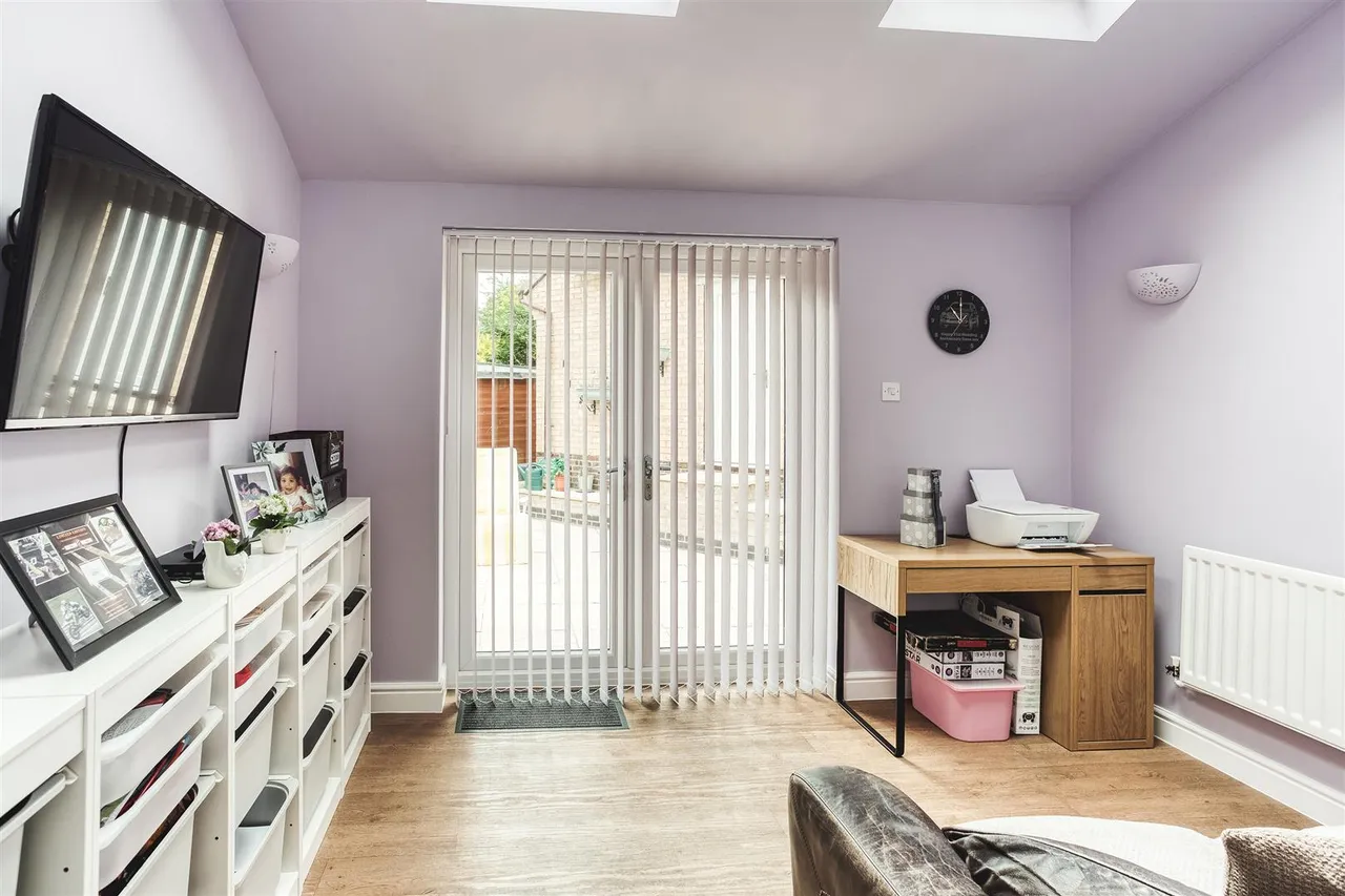 Somerby Way, Oakwood, photo 8