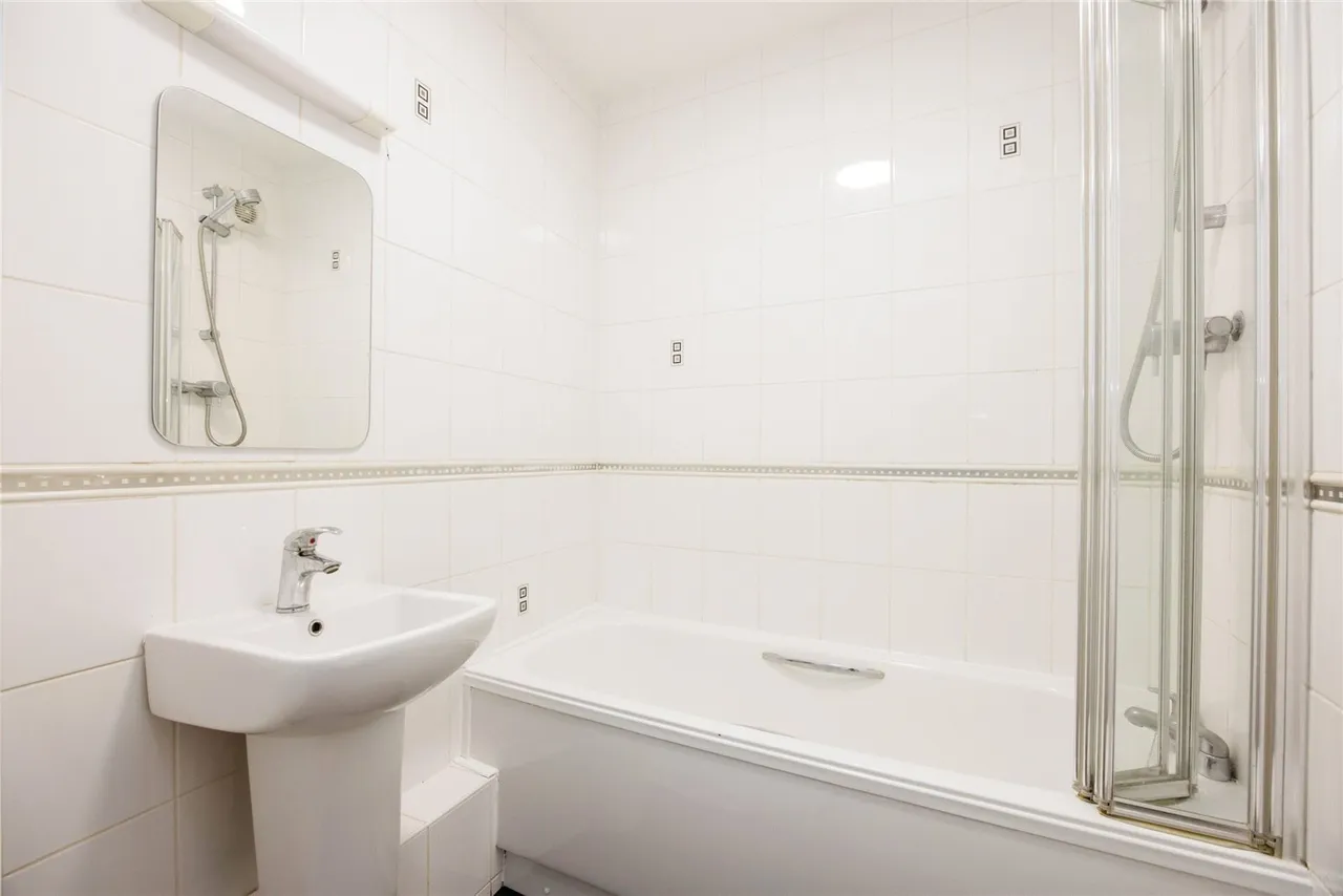 St. Nicholas Street, Bodmin, PL31, photo 5