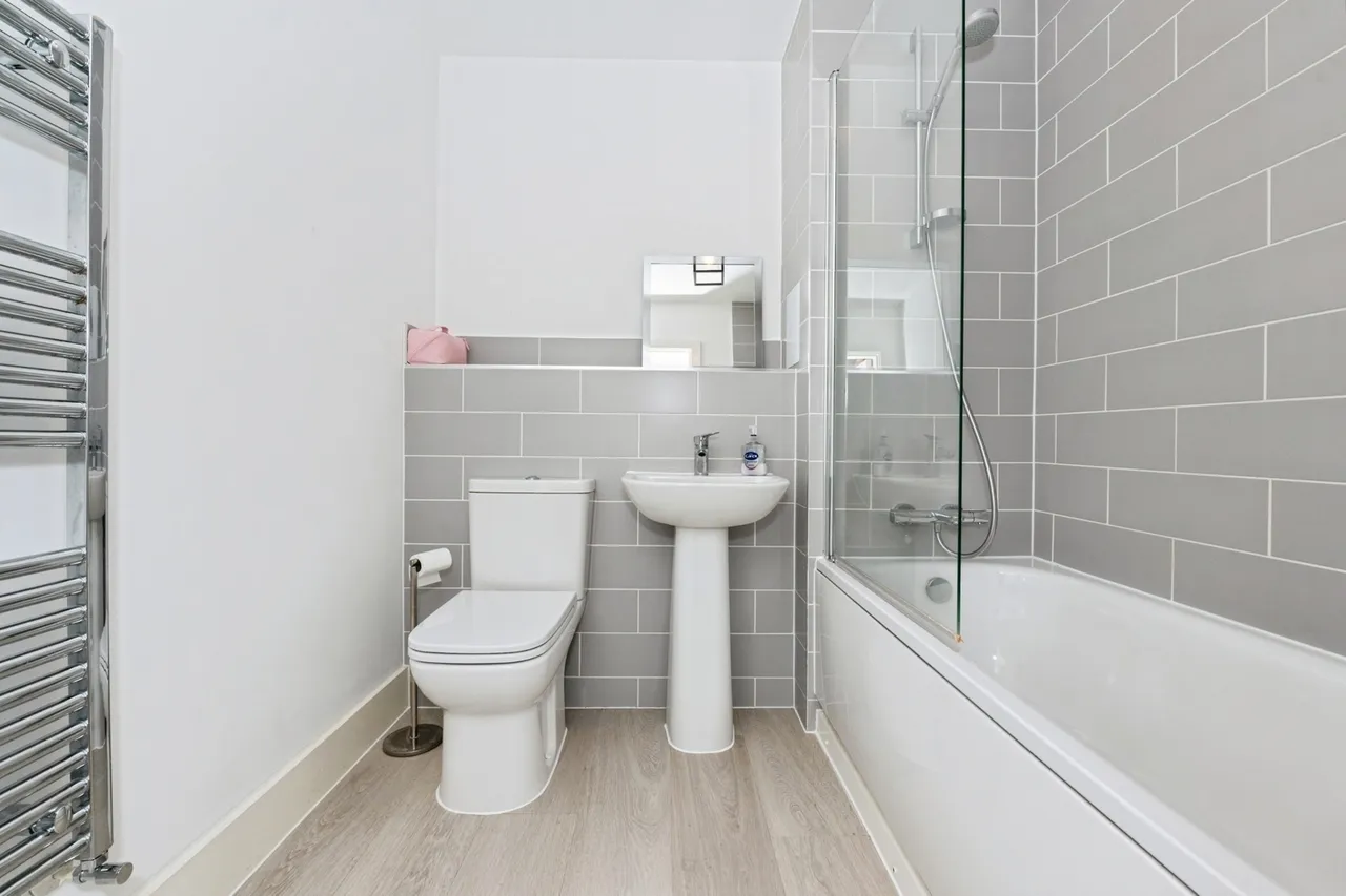 Windstar Drive, SOUTH OCKENDON, Essex, RM15, photo 7