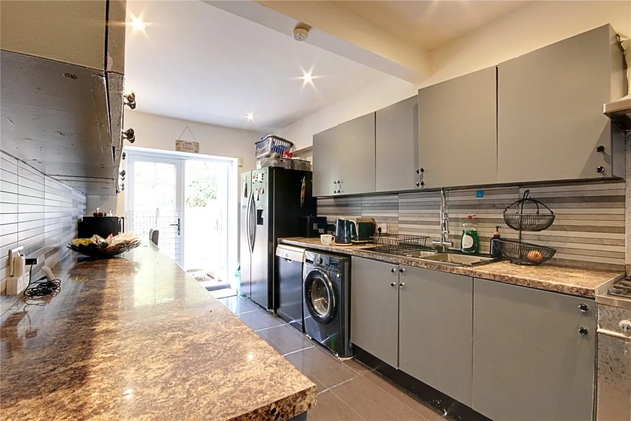 Holmwood Road, Enfield, photo 8
