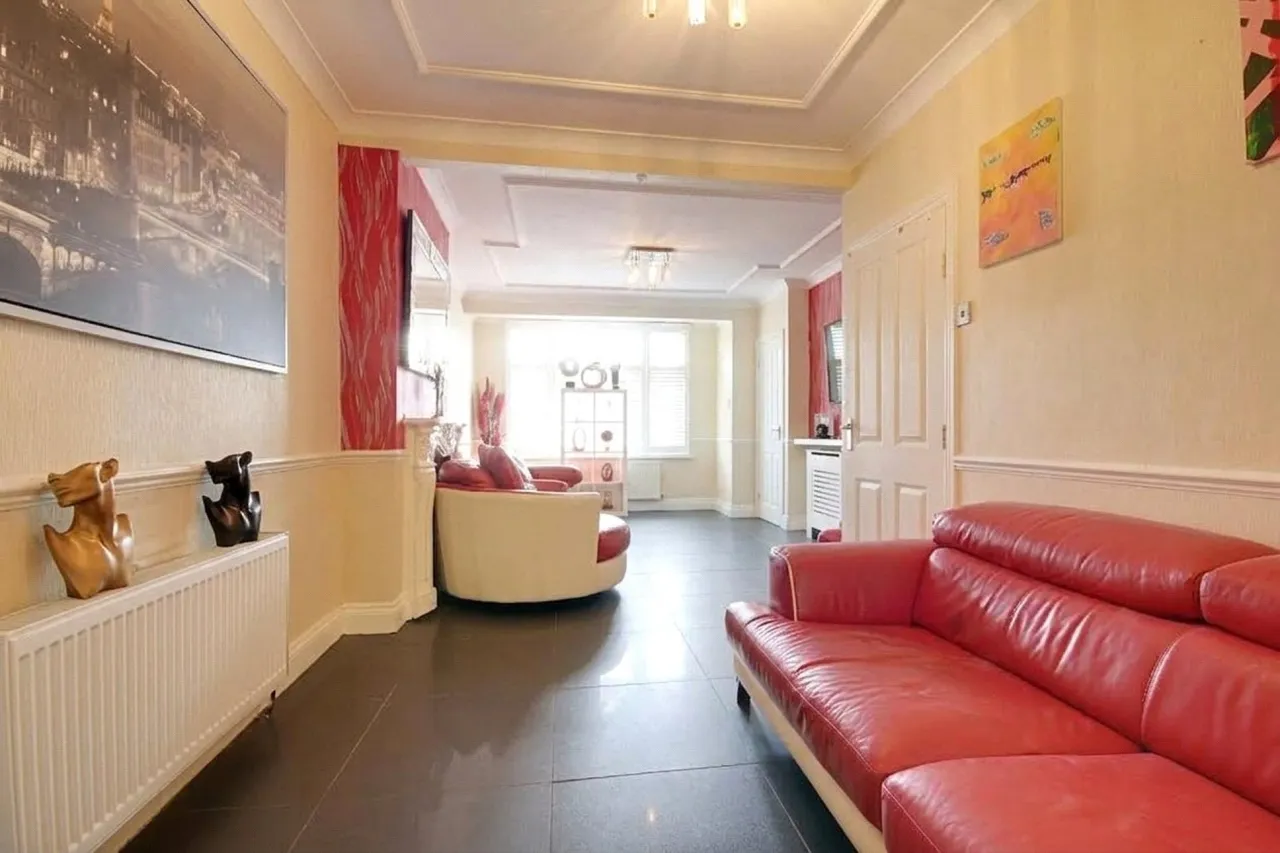 Holmwood Road, Enfield, photo 4