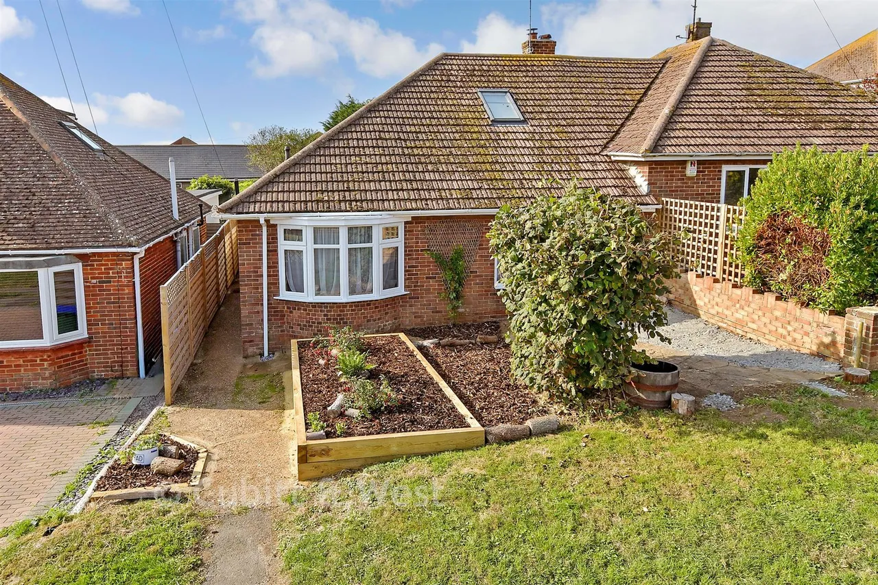 Cliff Gardens, Telscombe Cliffs, BN10, photo 4
