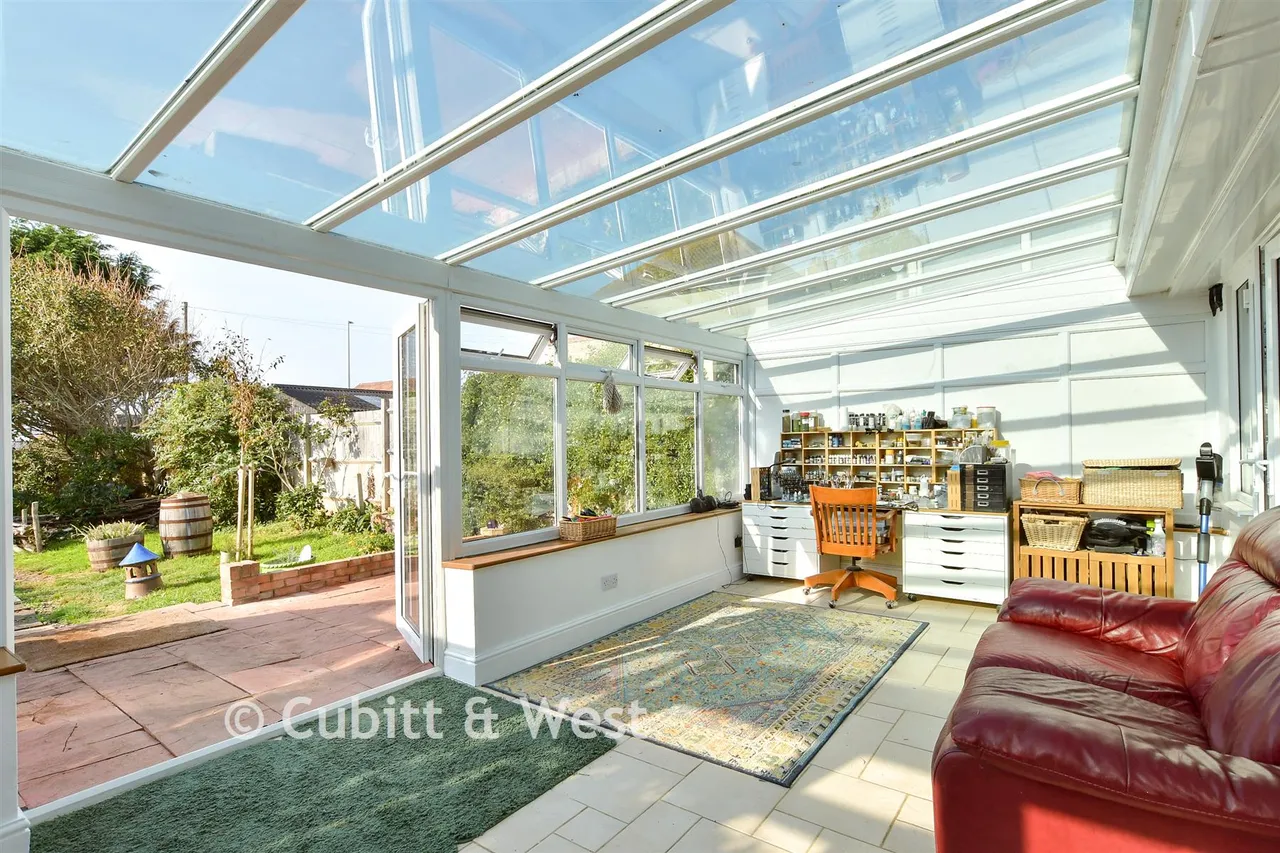 Cliff Gardens, Telscombe Cliffs, BN10, photo 3
