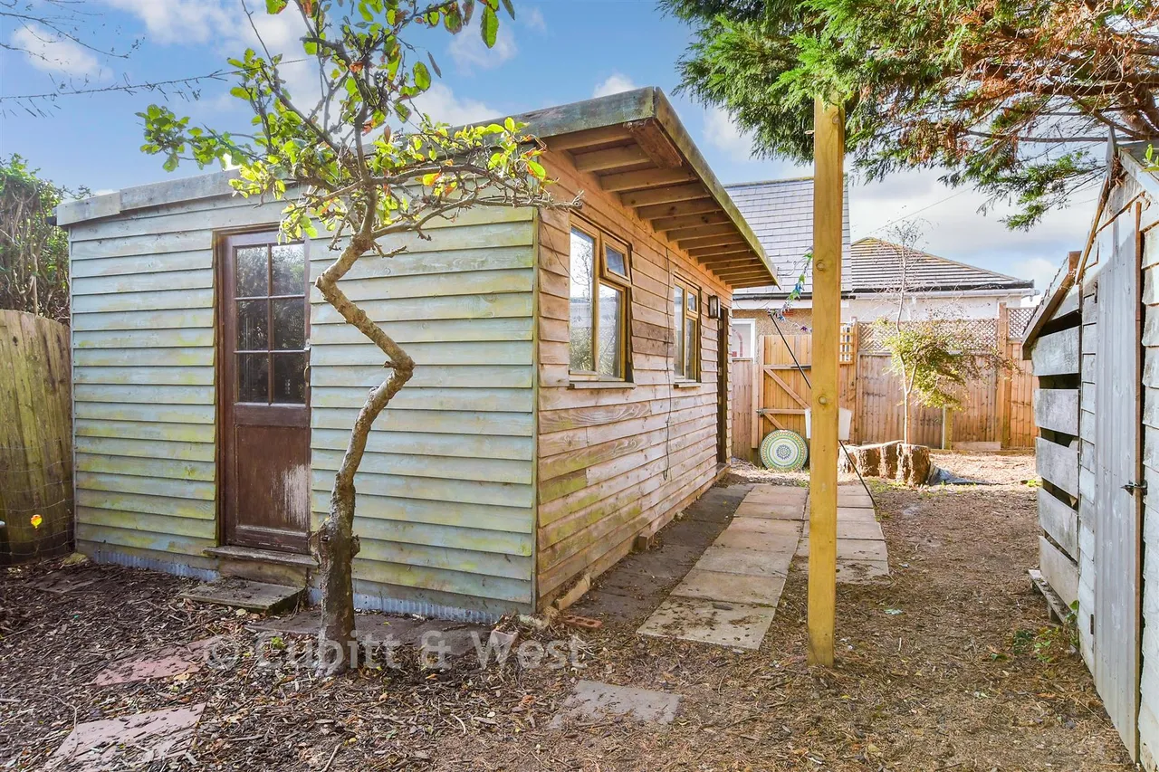 Cliff Gardens, Telscombe Cliffs, BN10, photo 17