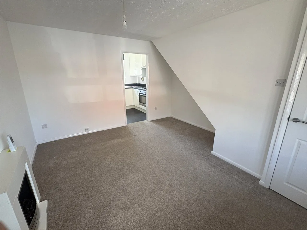 Crest View, Nottingham, NG5, photo 2