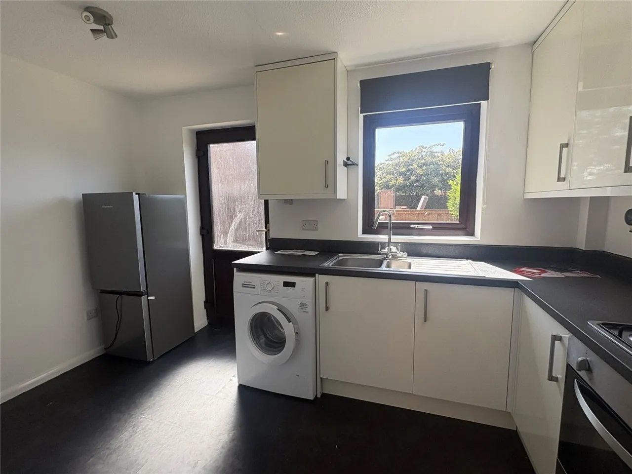 Crest View, Nottingham, NG5, photo 3