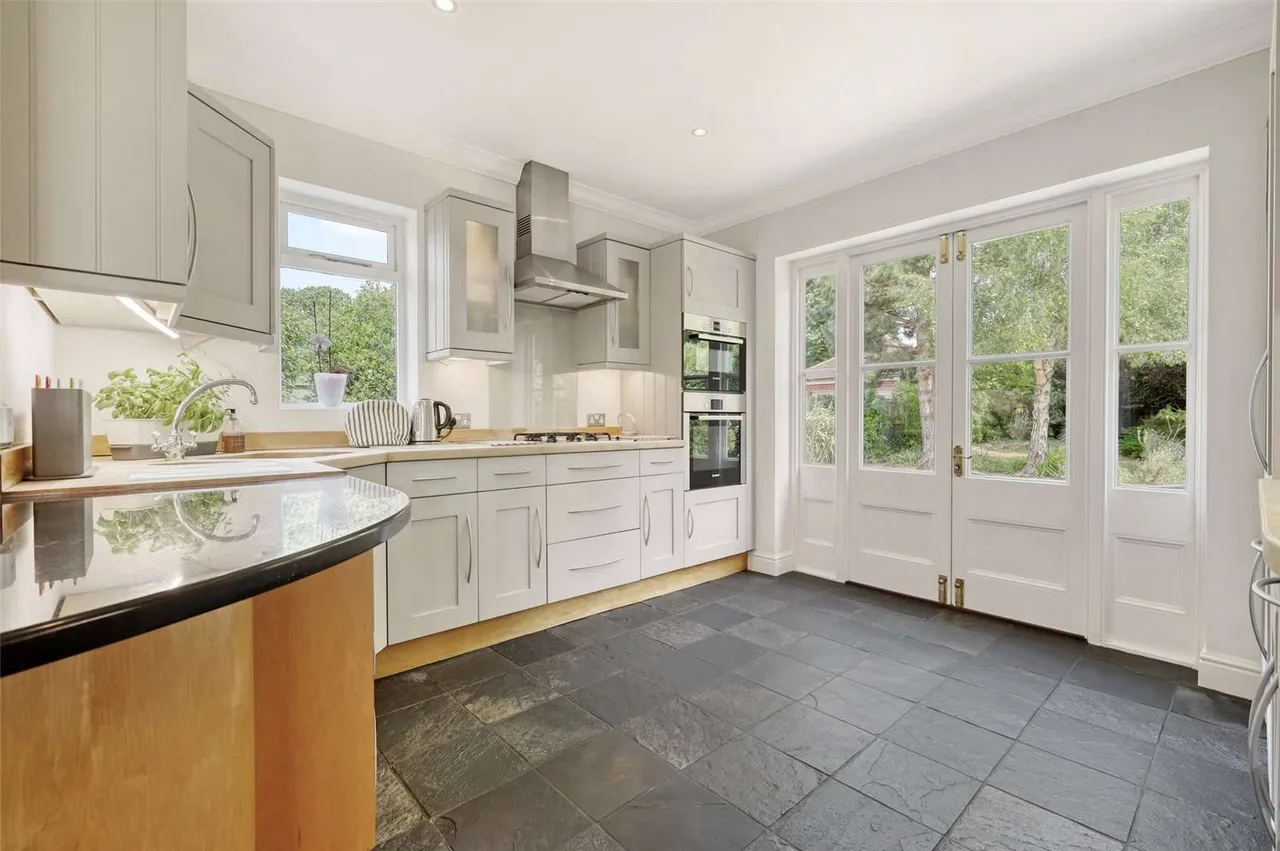 Cedar Avenue West, Chelmsford, CM1, photo 5