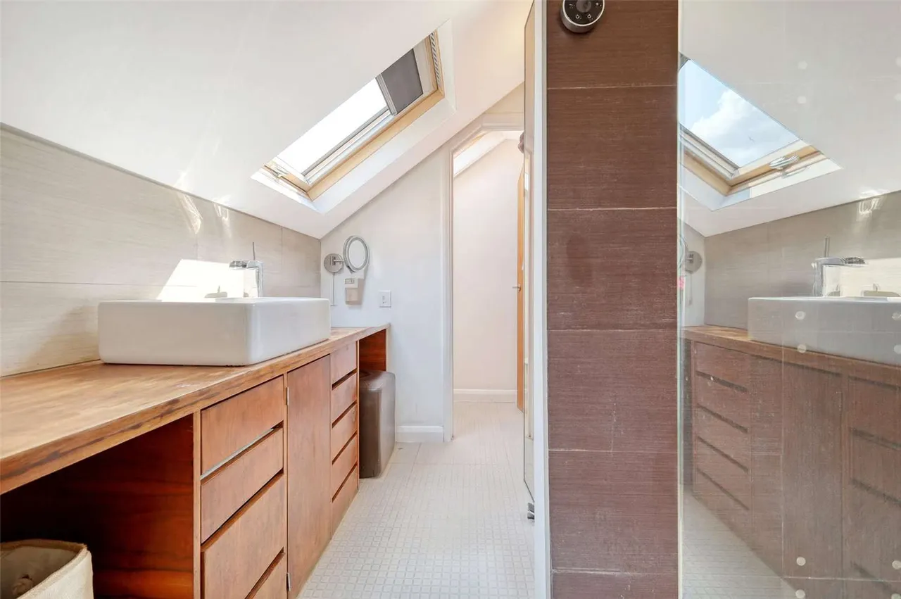 Cedar Avenue West, Chelmsford, CM1, photo 18