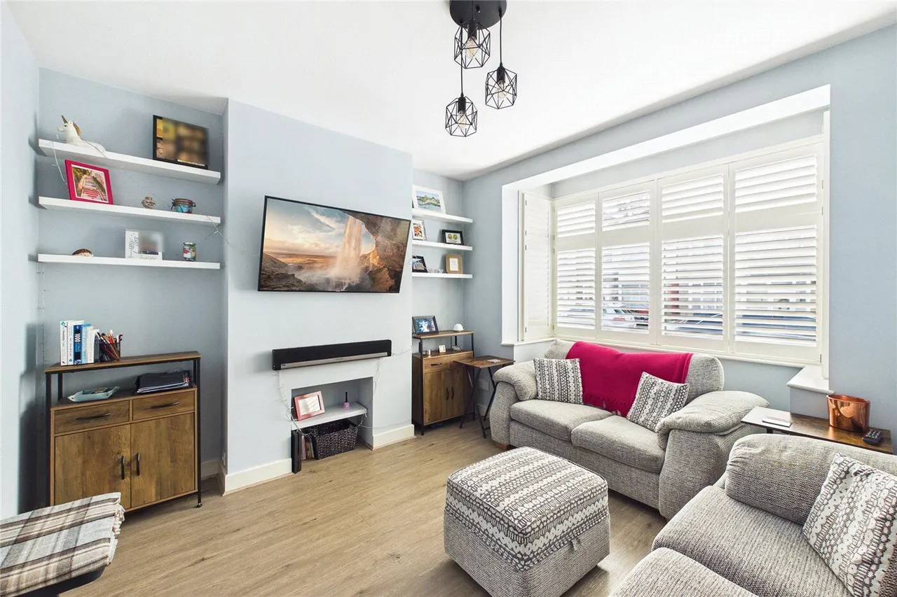 3 bed house for sale, St. Olaves Walk, London, SW16