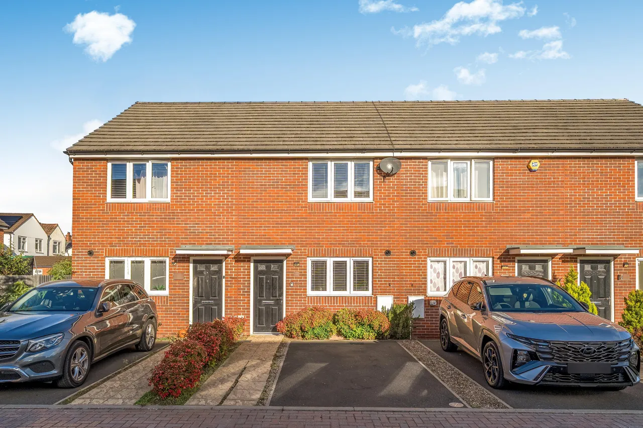 2 bed property for sale, Alder Close, Bedford