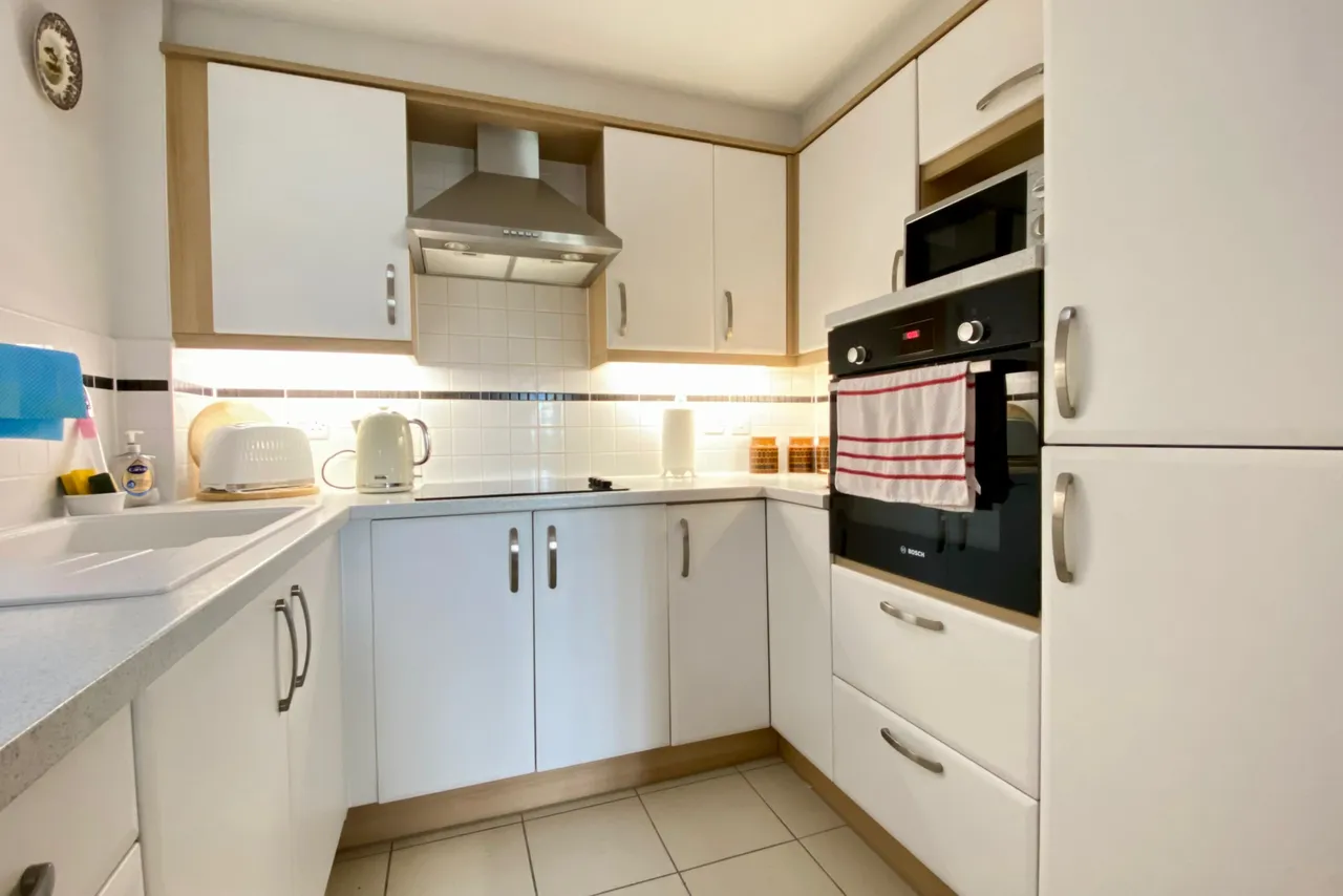 Parsonage Barn Lane, BH24, photo 13