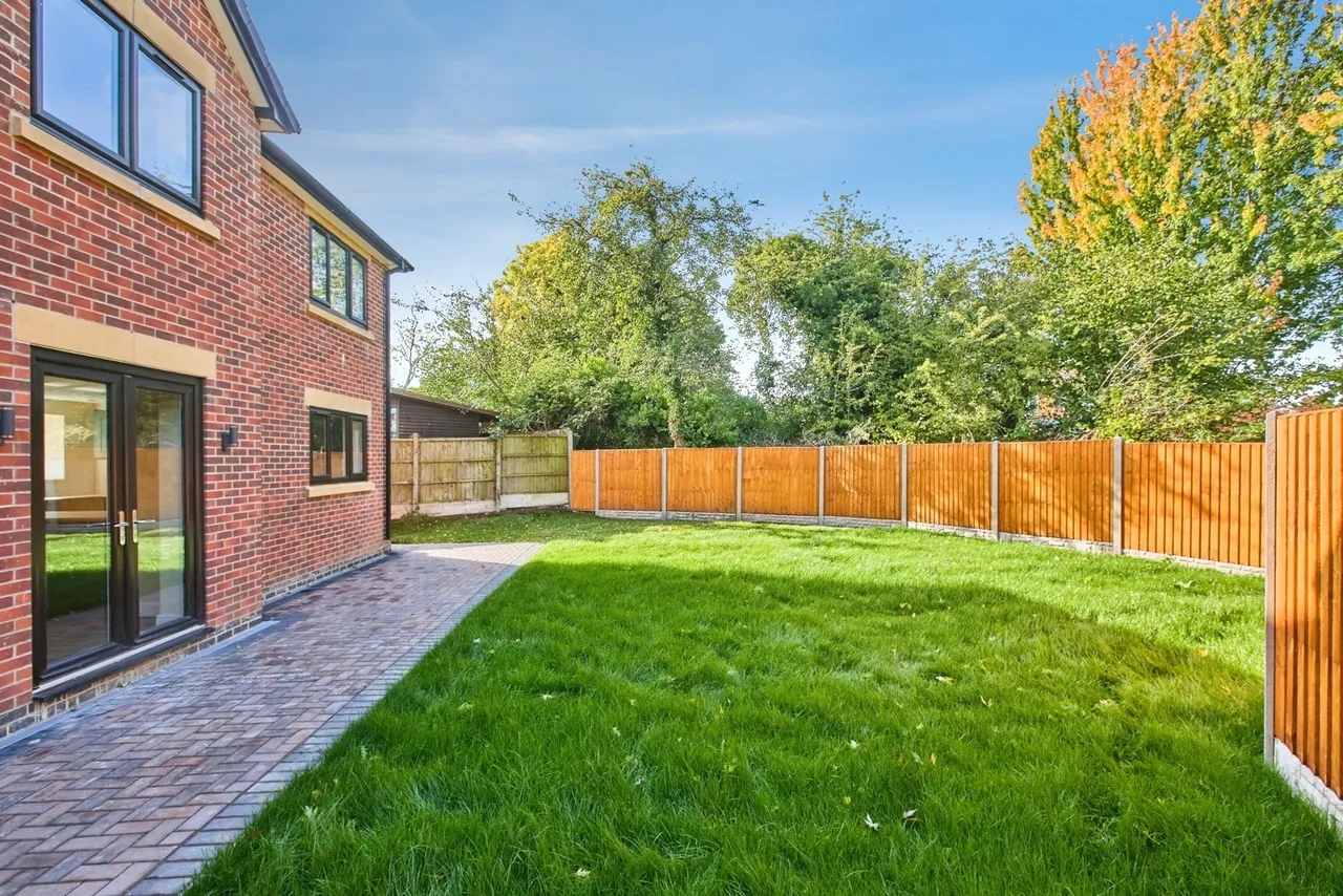 Tutbury Road, Burton-on-Trent, DE13, photo 25