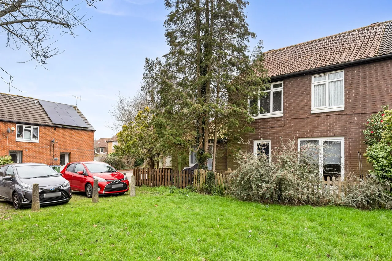 Siskin Close, Horsham, RH12, photo 15