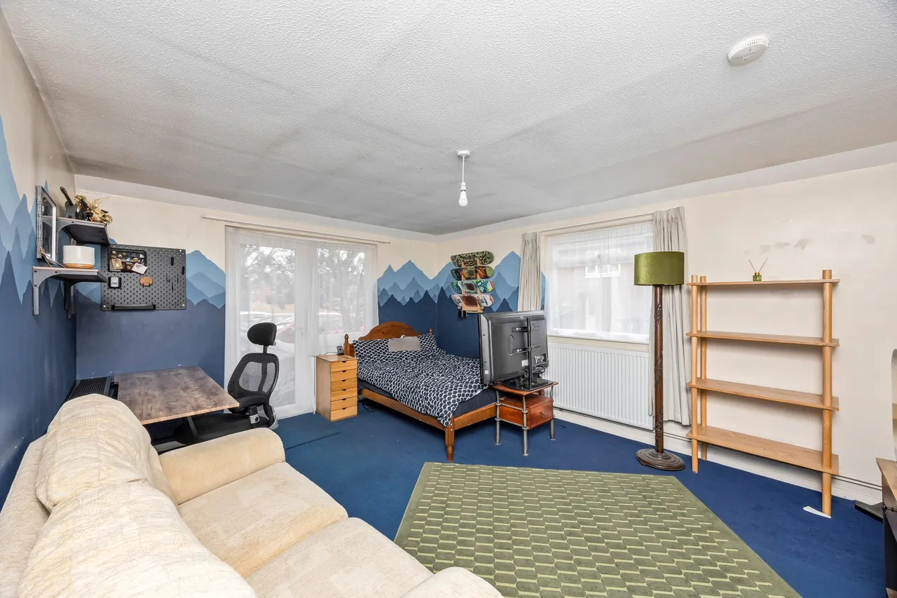 Siskin Close, Horsham, RH12, photo 7