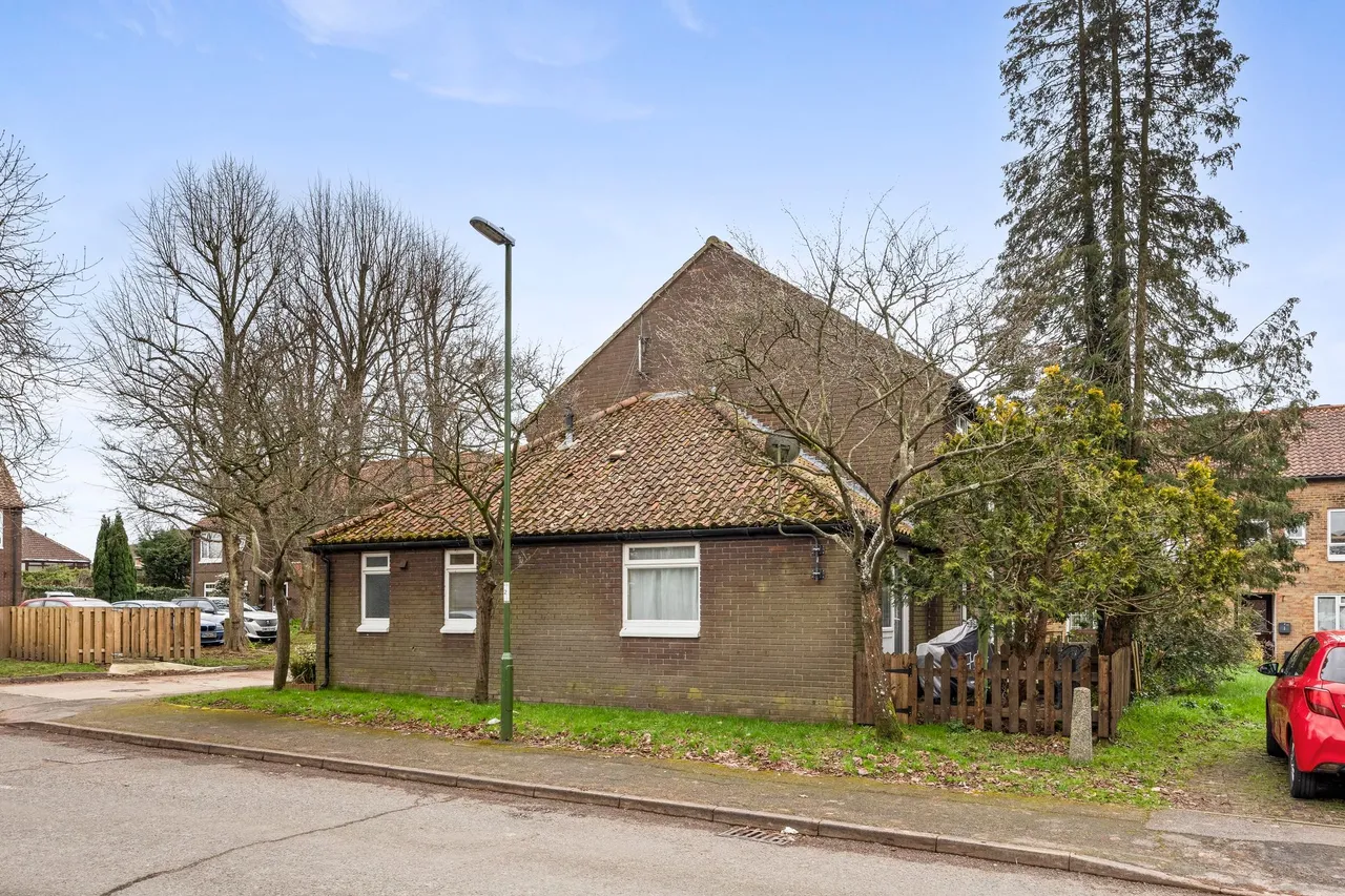 Siskin Close, Horsham, RH12, photo 14