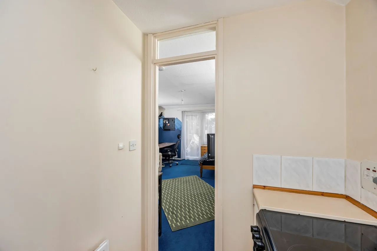 Siskin Close, Horsham, RH12, photo 6