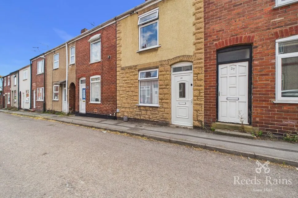 2 bed house for sale — Park Street, Chesterfield, Derbyshire, S40