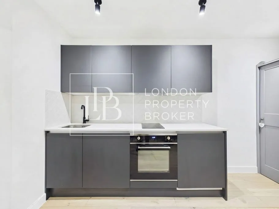 1 bed flat to rent, Clifford Road, London, E17