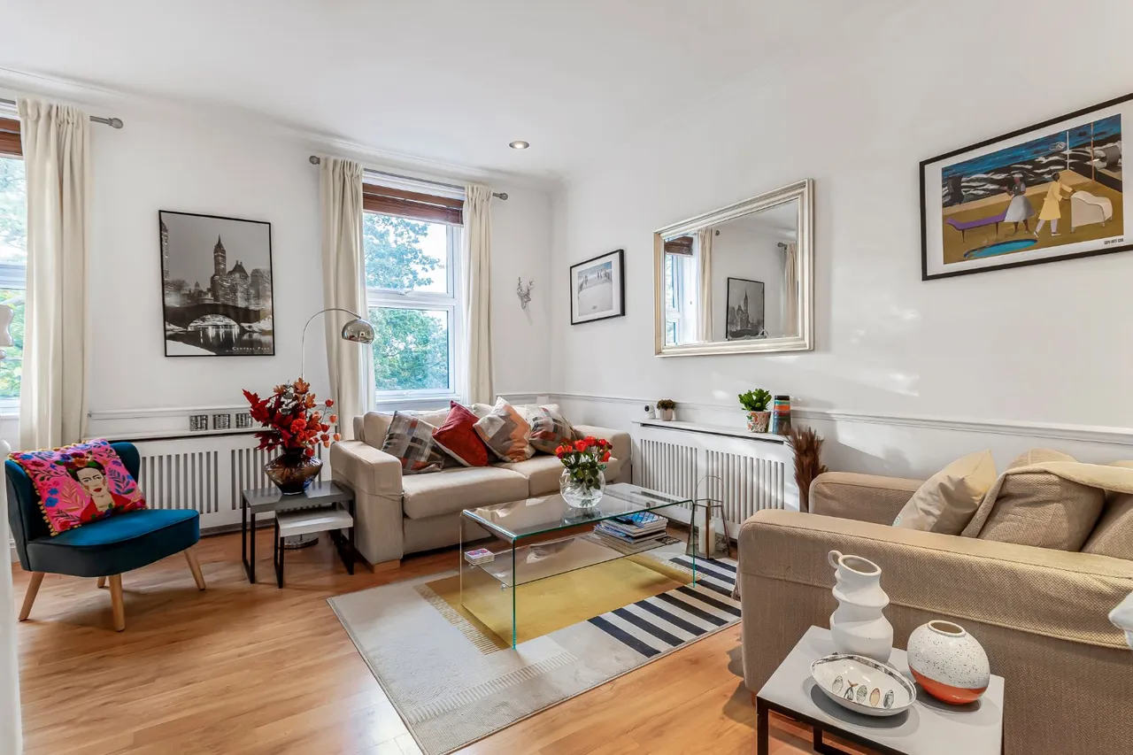 3 bed flat for sale, Fortune Green Road, West Hampstead, NW6