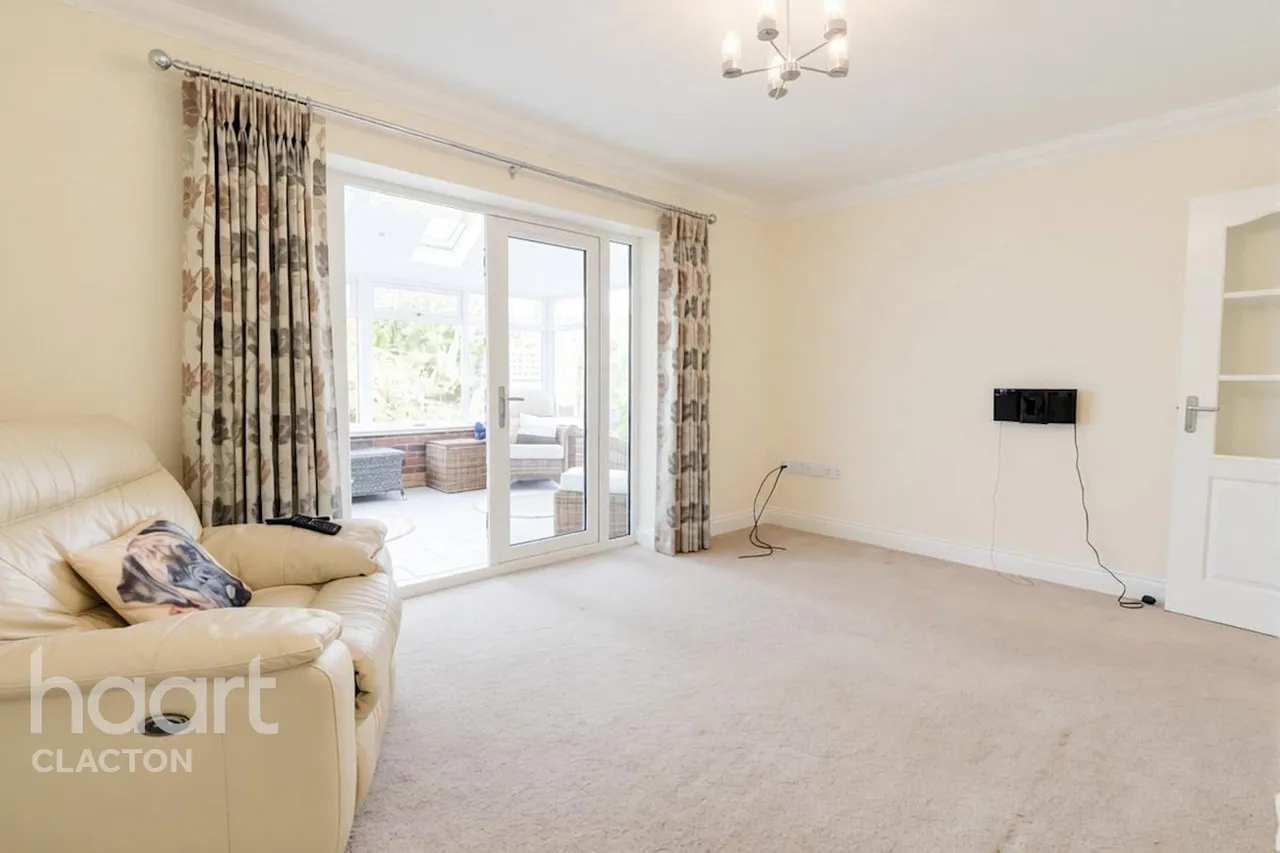 Chilburn Road, Clacton-On-Sea, CO15, photo 2
