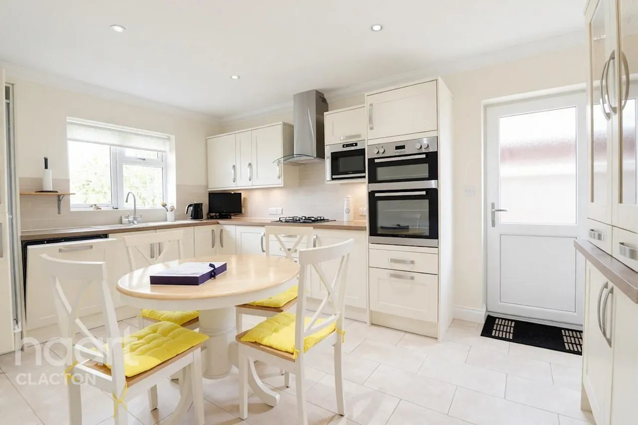 Chilburn Road, Clacton-On-Sea, CO15, photo 4