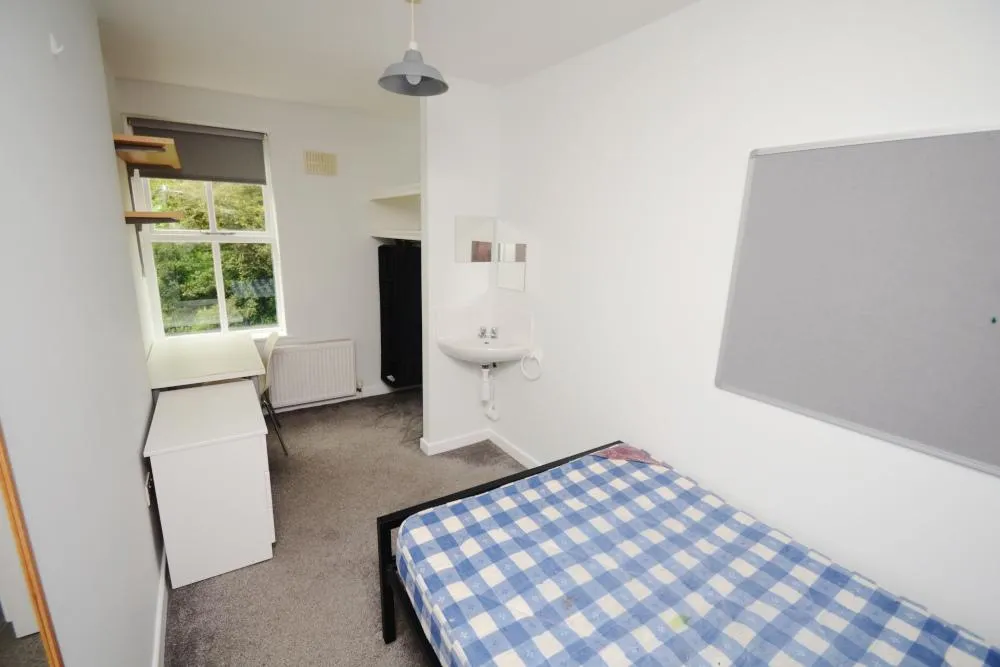 Clifton Avenue, Fallowfield, M14, photo 5