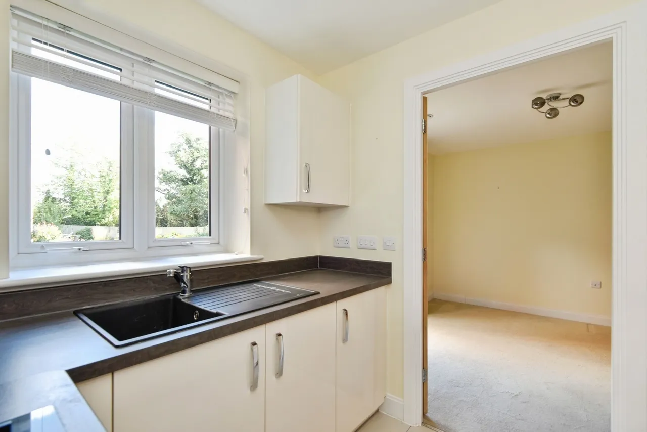 Cedar Avenue, Alsager, ST7, photo 7