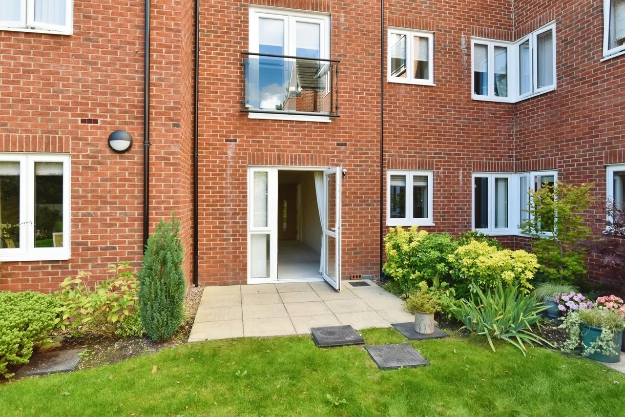 Cedar Avenue, Alsager, ST7, photo 5