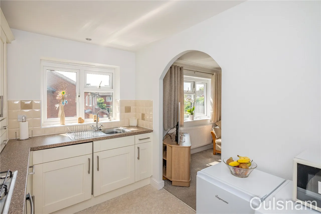 Button Drive, Bromsgrove, Worcestershire, B61 8RS, photo 9
