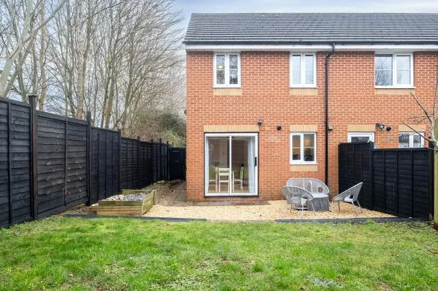 Lark Rise, Brackley, NN13, photo 16
