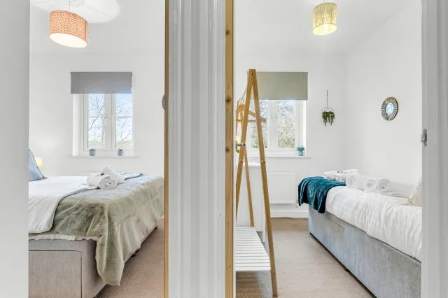 Lark Rise, Brackley, NN13, photo 14