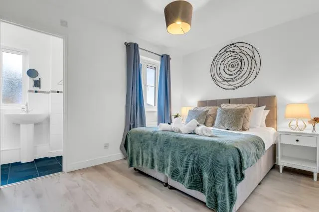 Lark Rise, Brackley, NN13, photo 10