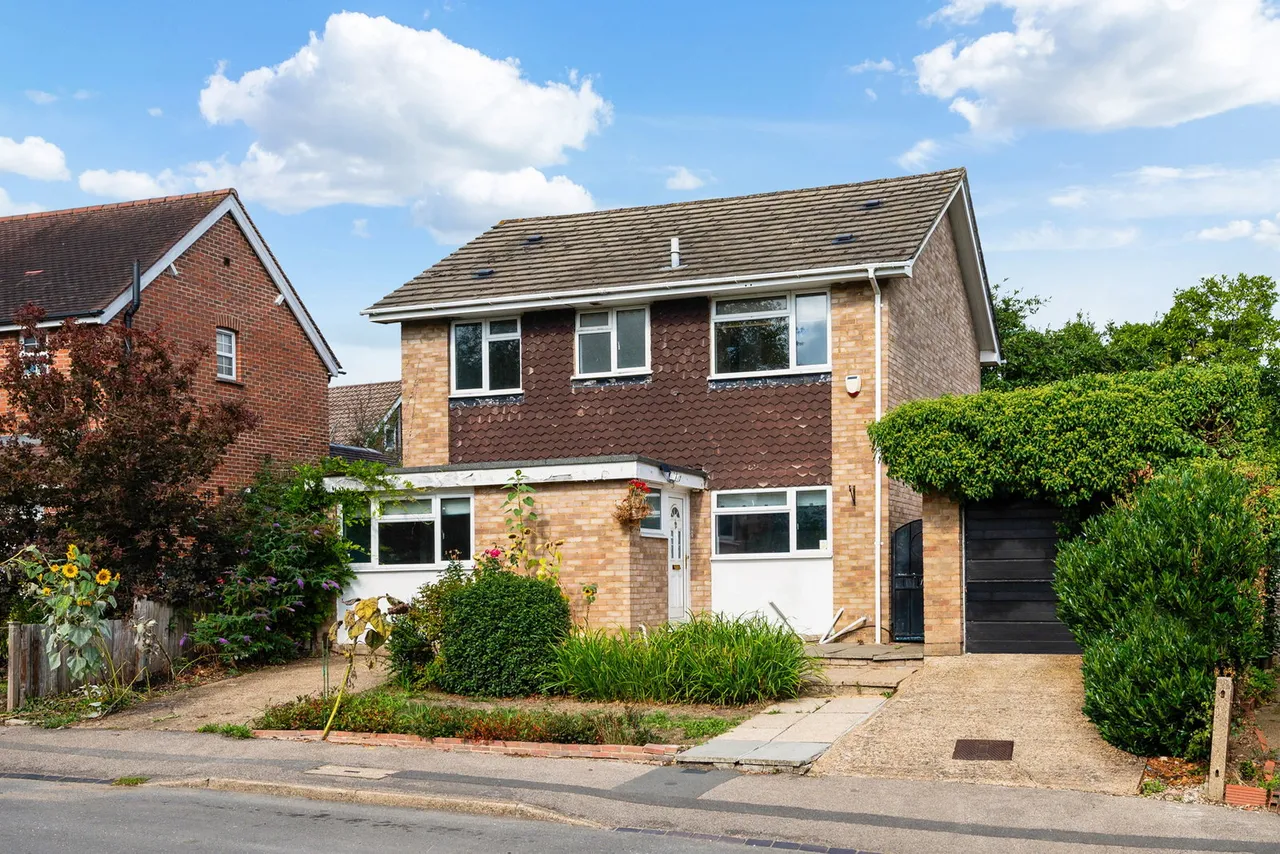 4 bed house for sale, Lewins Road, Epsom, KT18
