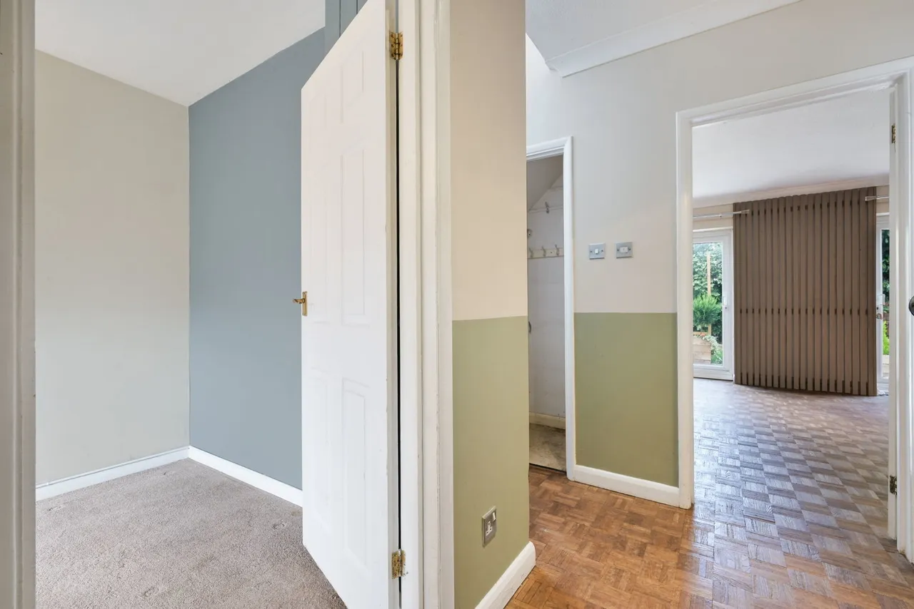 Lewins Road, Epsom, KT18, photo 13