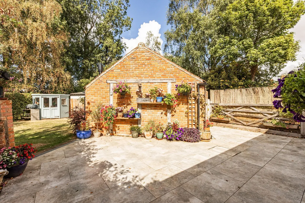 Revitalised Historical Former Chapel, photo 4
