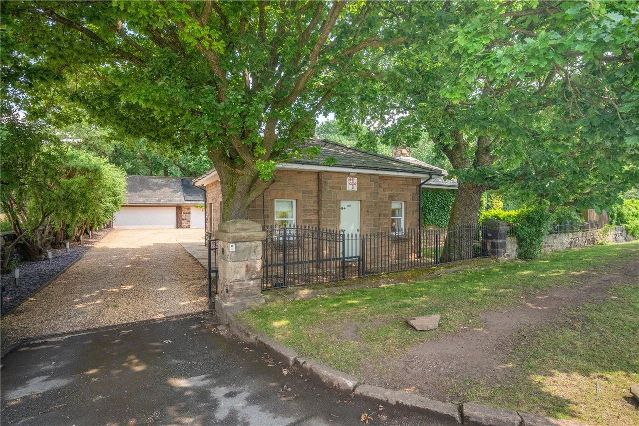 Barnsley Road, Newmillerdam, Wakefield, West Yorkshire, WF2 6QH, photo 8