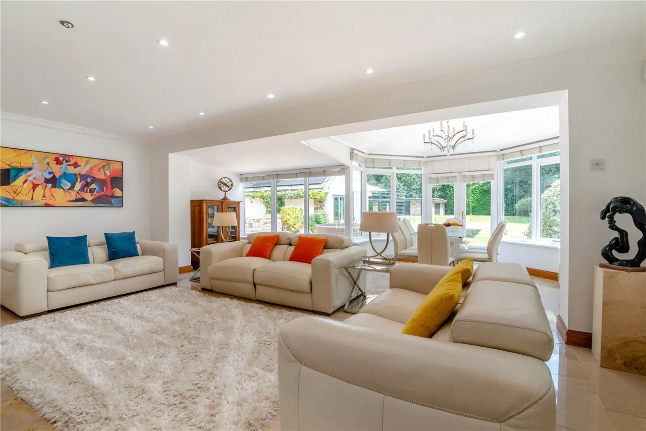 Barnsley Road, Newmillerdam, Wakefield, West Yorkshire, WF2 6QH, photo 3