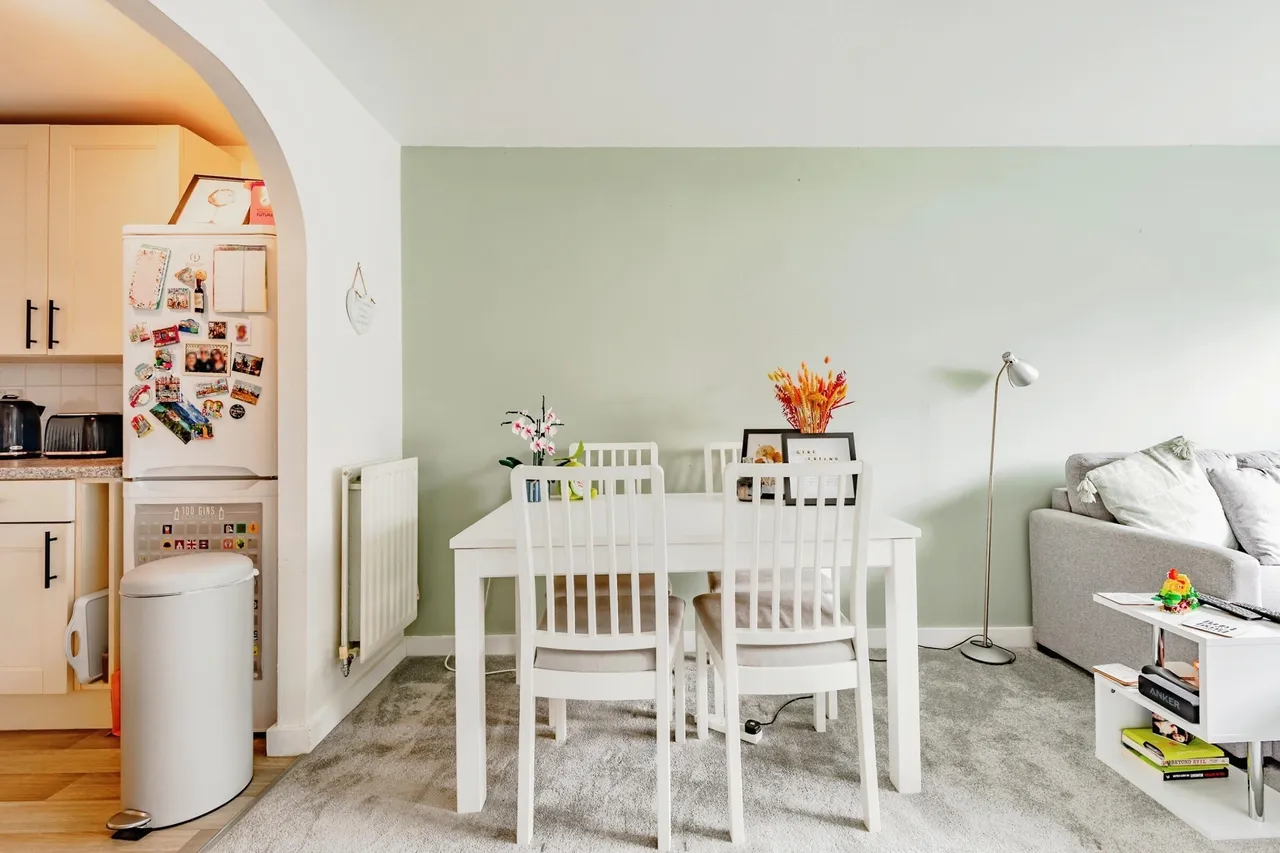Tylehurst Drive, RH1, photo 6