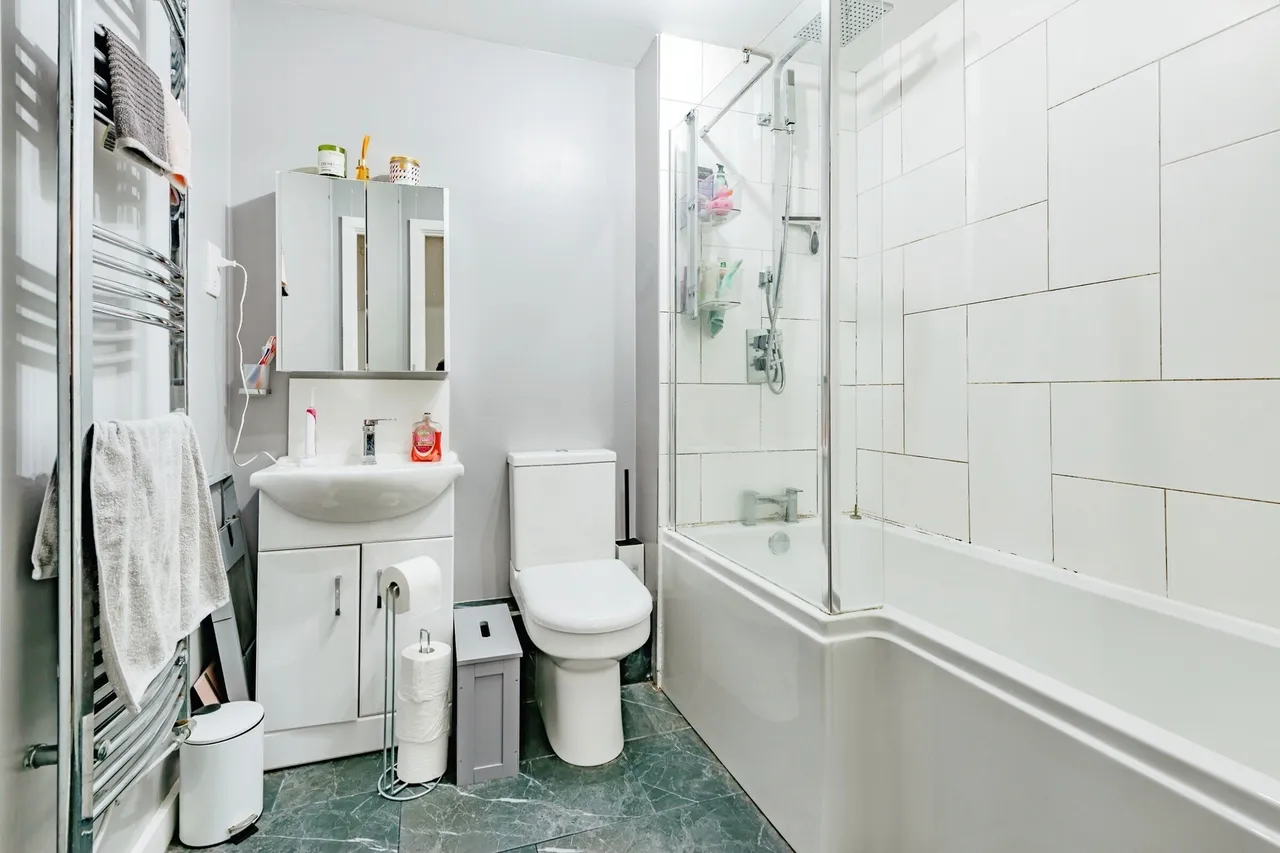 Tylehurst Drive, RH1, photo 11