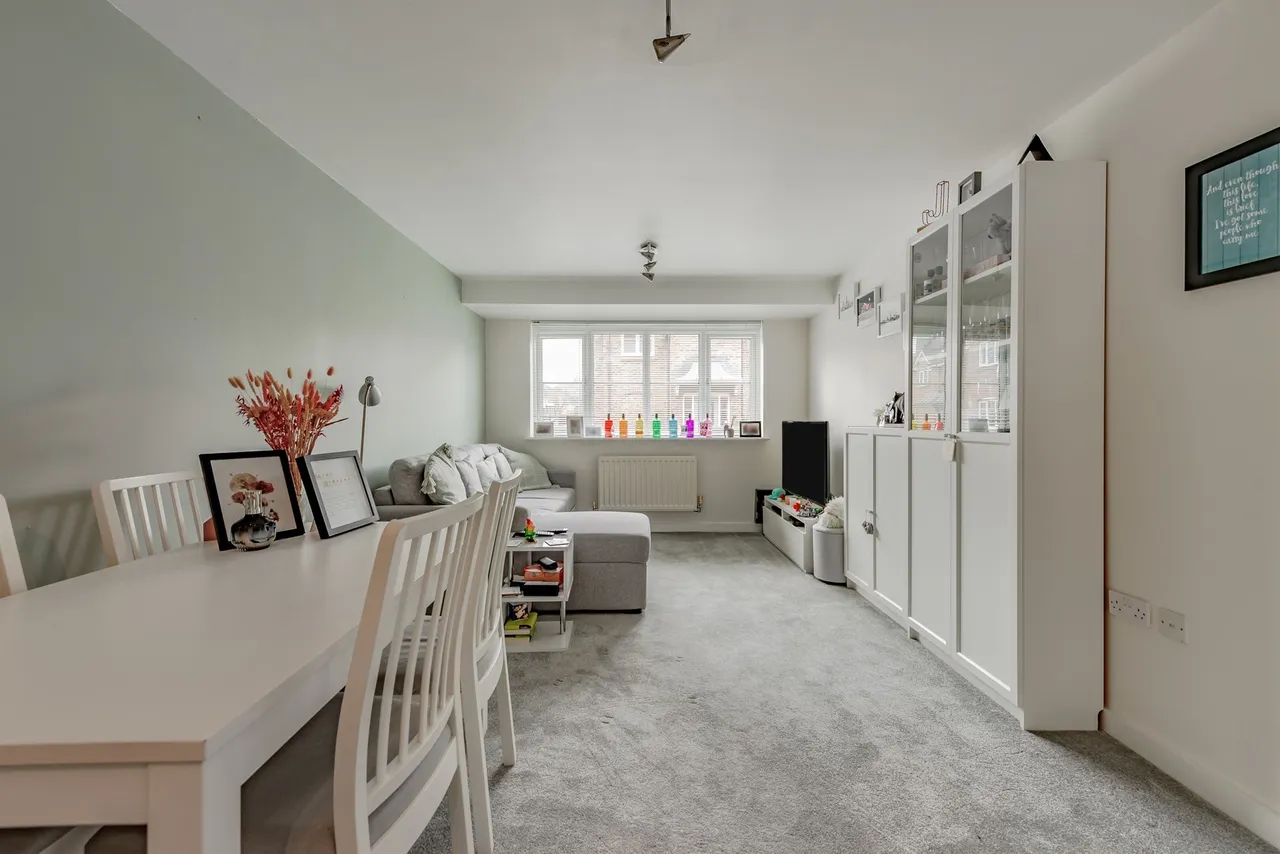 Tylehurst Drive, RH1, photo 5